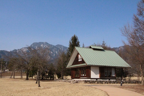 4.180401黒姫山荘復元.jpg