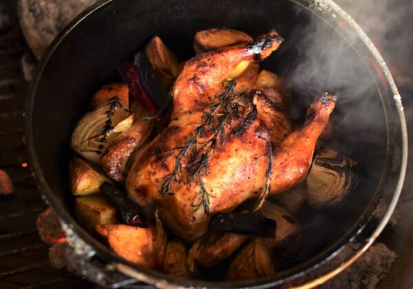 丸鶏のダッチオーブン ＊2日前17時までの要予約  焼き上がりはお楽しみに♪の画像
